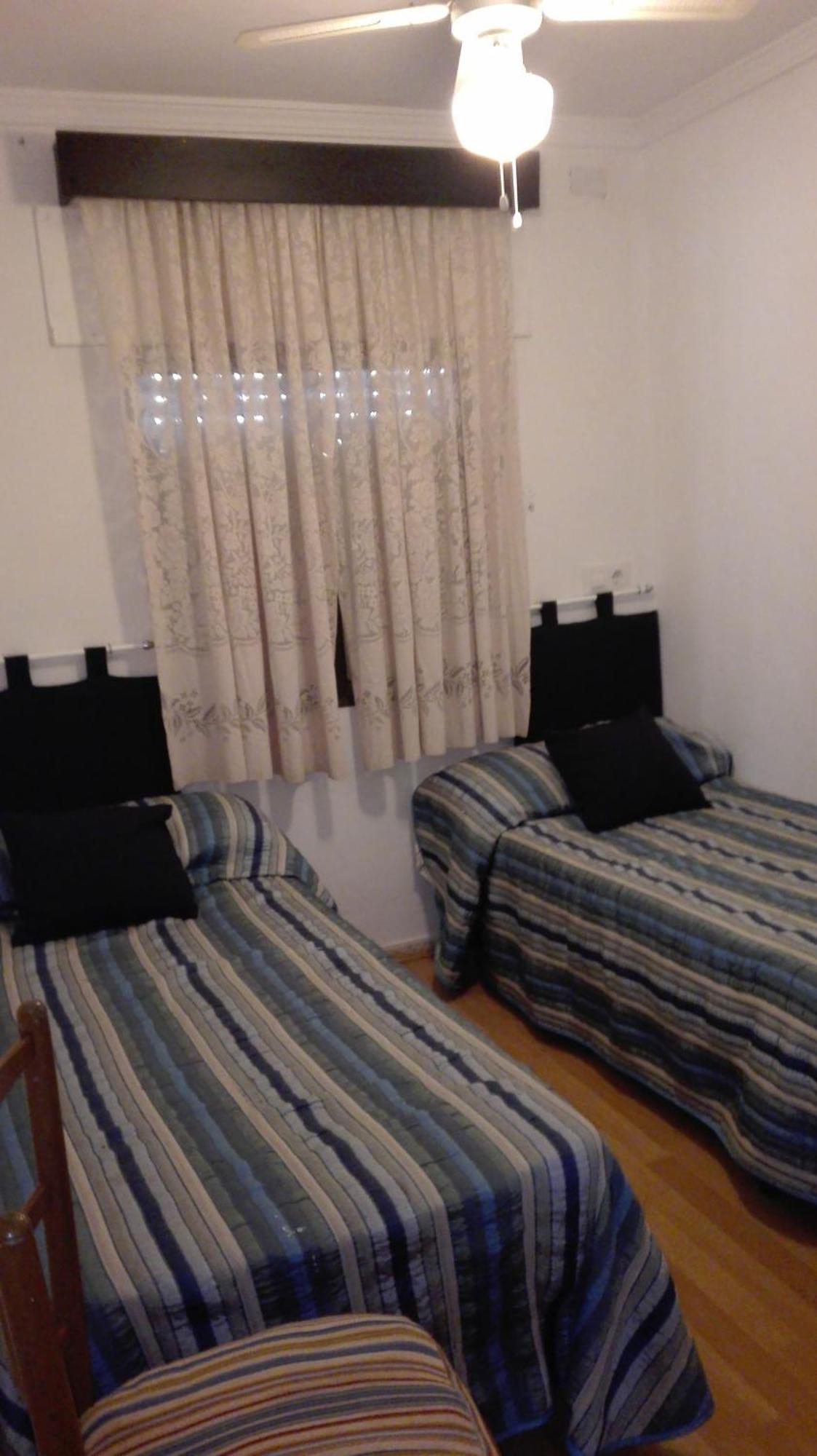 Finca Las Dunas: Beachfront Chalets with Jacuzzis Rota Exterior photo
